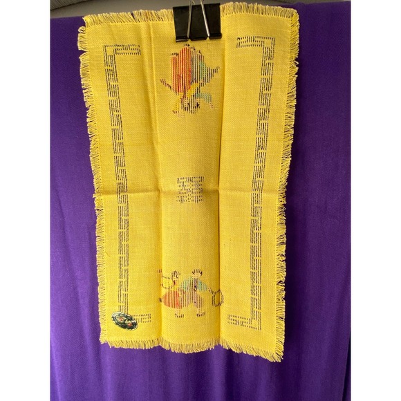 Vintages, Set of Two (2), Identical Tea Towels/Guest Towels w Hand Embroidery. - Picture 6 of 11